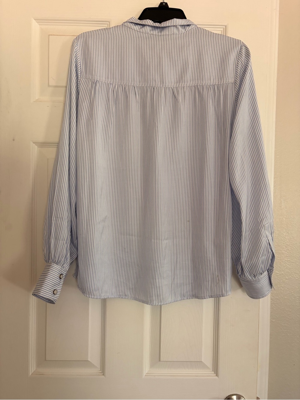 Ariat Light Blue and White Pinstripe Long-Sleeve Dress Shirt - Picture 3 of 5